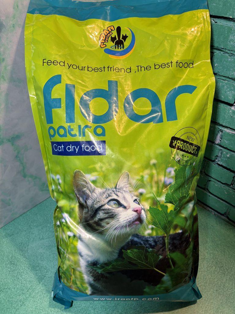 فیدار بالغ گربه